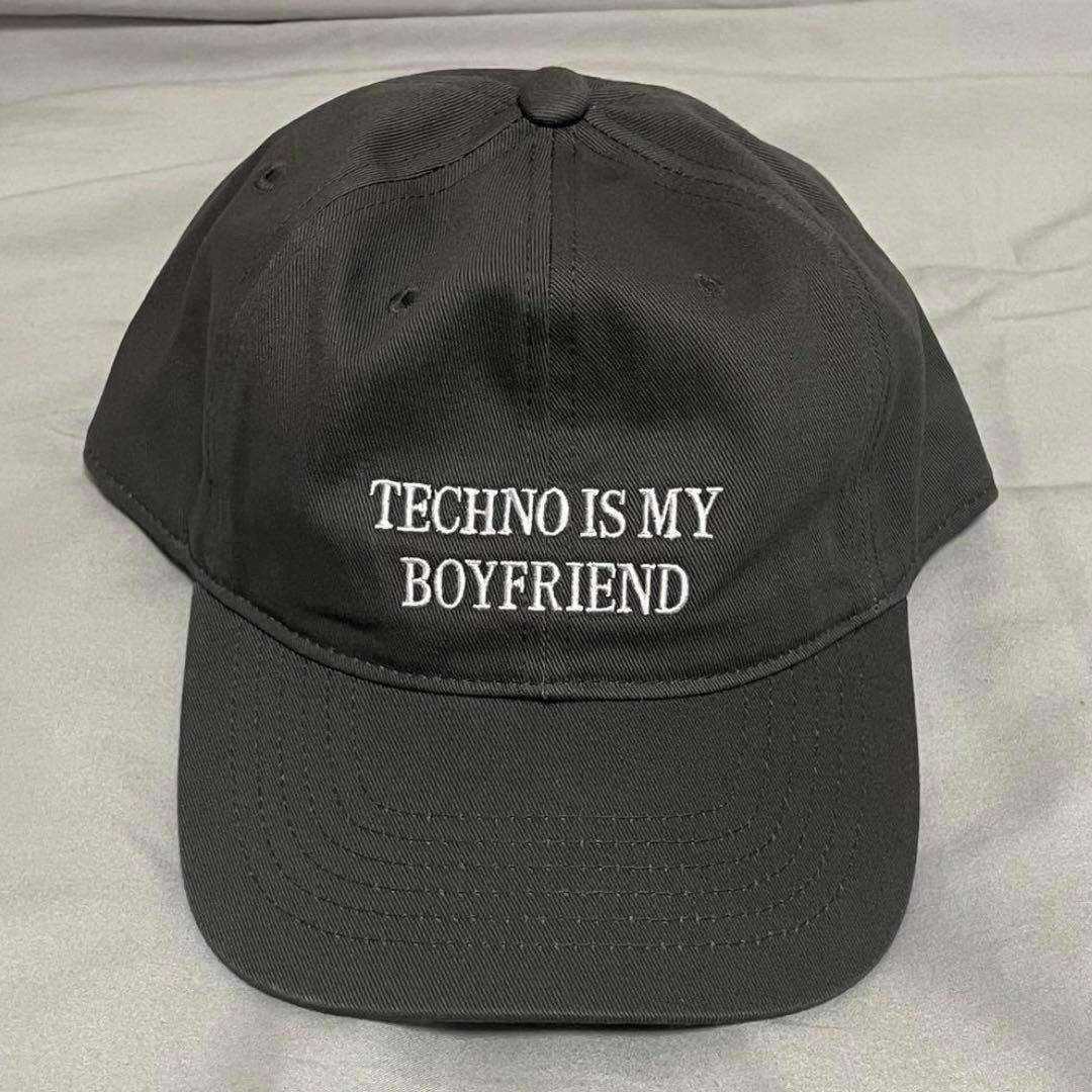 極美品　idea books technoismyboyfriend キャップ