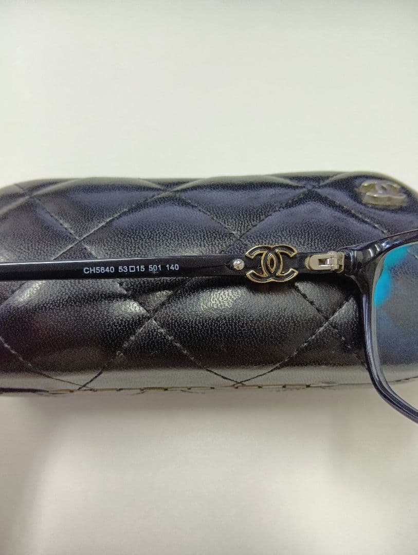 CHANEL ブラック サングラス ケース付き